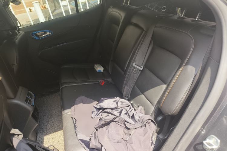 Used Chevrolet Equinox 2017 550T Automatic All-Wheel-Drive Top-Tier Version Left Rear Seat