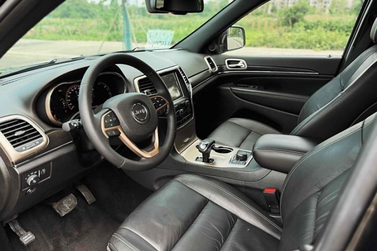 Used Jeep Grand Cherokee 2014 3.0L Comfort Navigation Edition