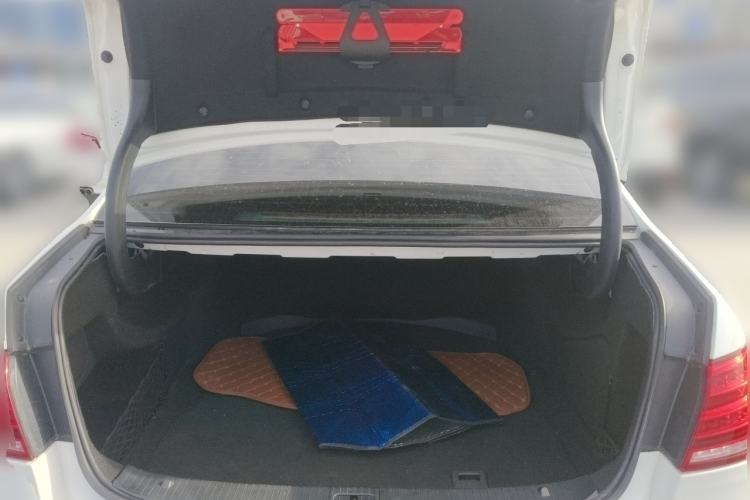 Used Mercedes-Benz E-Class 2015 E 200 L Trunk