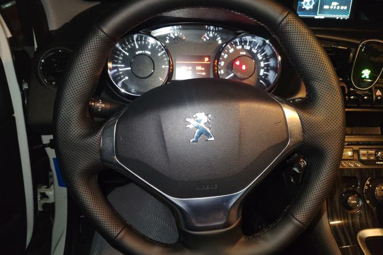 Used Peugeot 3008 2013 1.6THP Automatic Prestige Edition Steering Wheel
