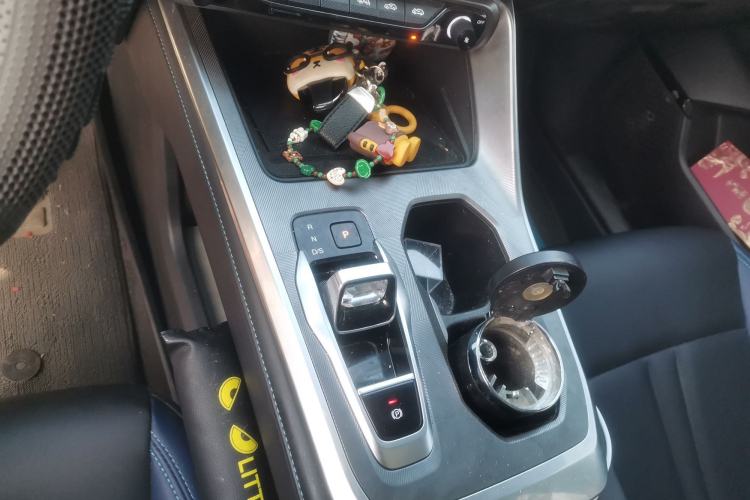 Used GAC Trumpchi GS3 2023 Shadow Speed 270T Dynamic Intelligence Edition Gear Lever