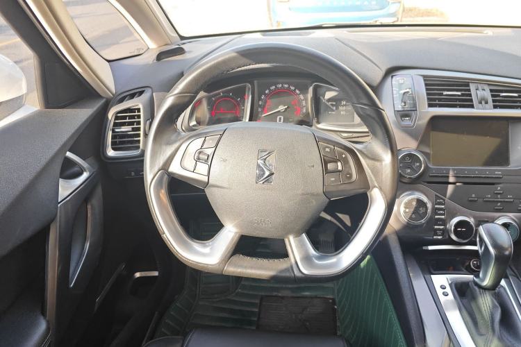 Used DS 5 2014 1.6T Luxury Edition THP160