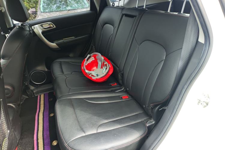 Used Haval H6 2016 Upgraded Model 1.5T Automatic Two-Wheel Drive Elite Version Left Rear Seat