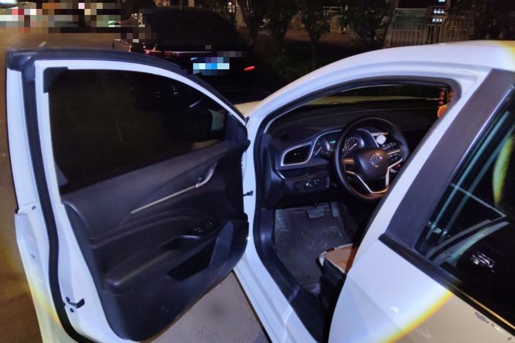 Used Buick GT 2016 15N Automatic Luxury Edition Driver Seat