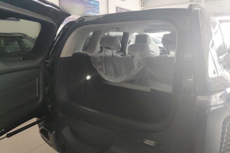 Used Formula Leopard Titanium 3 2025 501 km All-Wheel Drive Intelligent Driving Max Edition