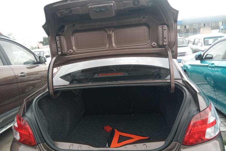 Used Peugeot 301 2014 1.6L Automatic Luxury Edition Trunk