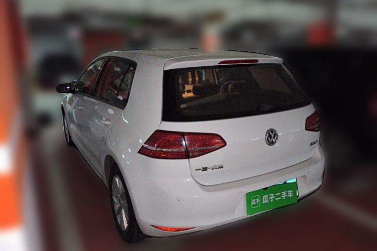 Used Volkswagen Golf 2015 1.6L Automatic Fashion Model Rear Left 45 Deg