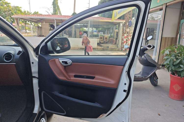 Used Luxgen Great 7 SUV 2011 2.2T Two-Wheel Drive Smart Version
