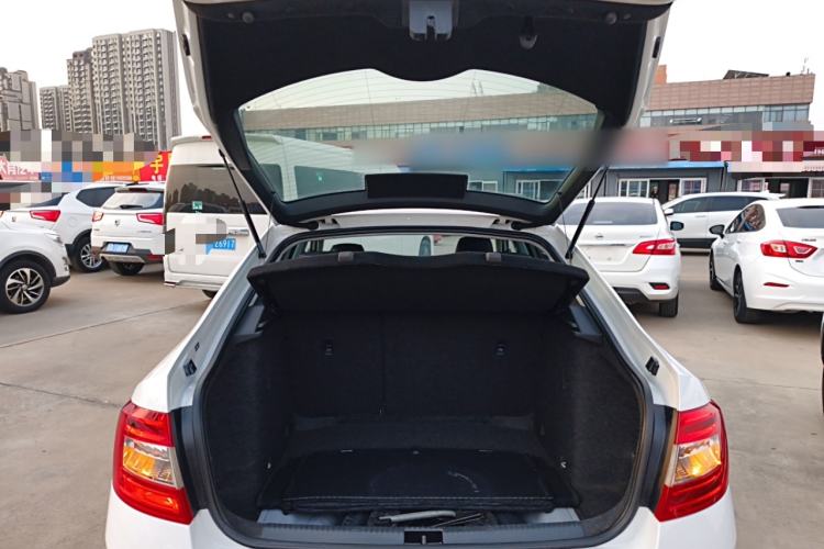 Used Skoda Octavia 2017 1.6L Manual Front-Wheel-Drive Version