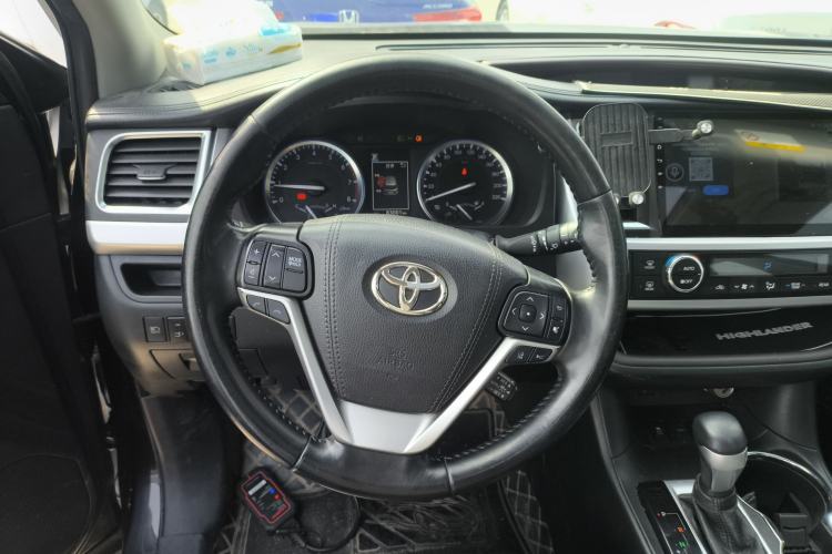 Used Toyota Highlander 2018 2.0T Four-Wheel Drive Luxury Version 7 Seats China VI Standard