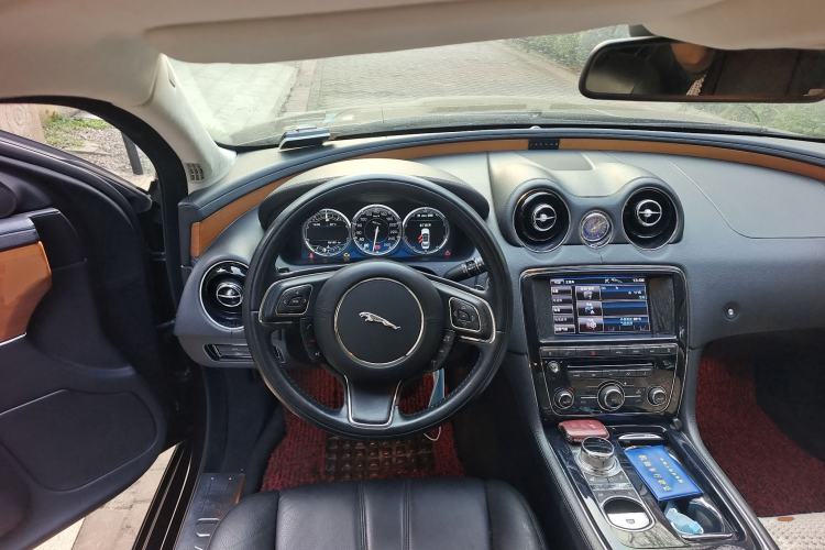 Used Jaguar XJ 2013 XJL 2.0T Elegance Business Edition
