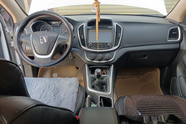 Used Baojun 560 2015 1.8L manual Comfort trim level
