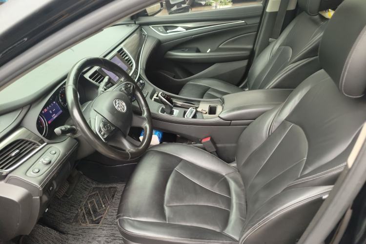 Used Buick LaCrosse 2019 28T Luxury Version Left Front Seat