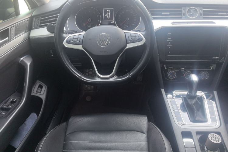 Used Volkswagen Magotan 2020 280TSI DSG Comfort Edition Steering Wheel