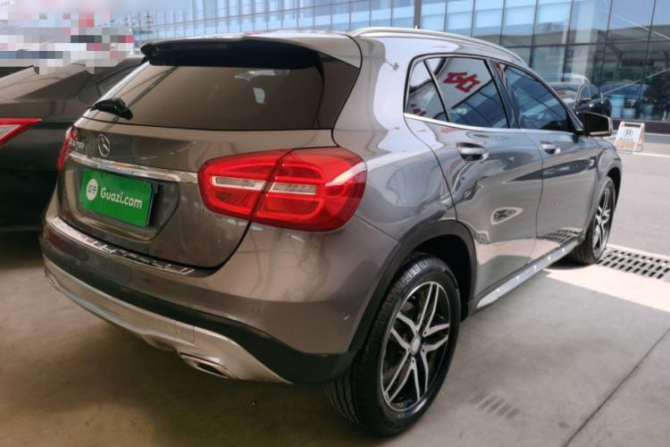 Used Mercedes-Benz GLA 2015 GLA 200 Fashion Model Rear Right 45 Deg