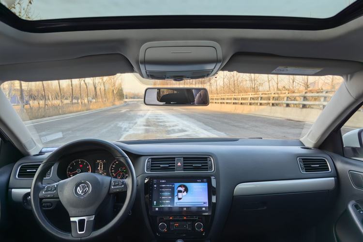 Used Volkswagen Sagitar 2014 Revised Version 1.4TSI Automatic Luxury Edition
