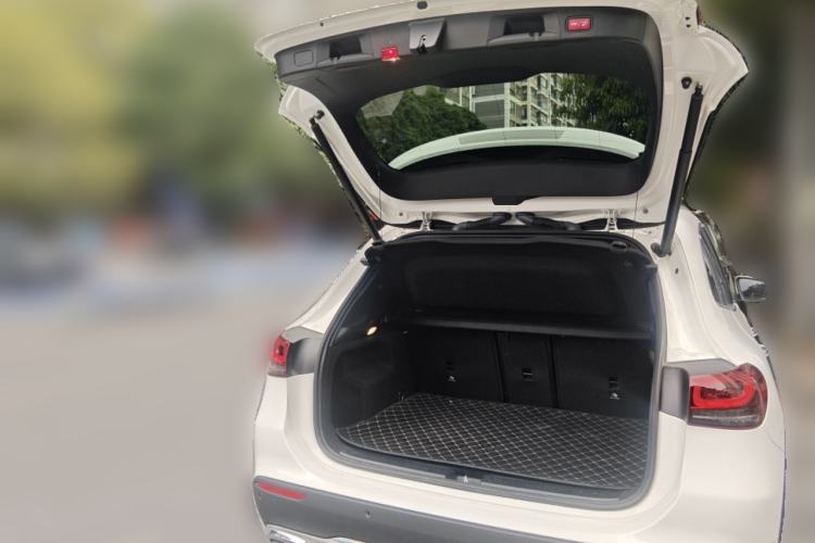 Used Mercedes-Benz GLA 2020 GLA 200 Trunk