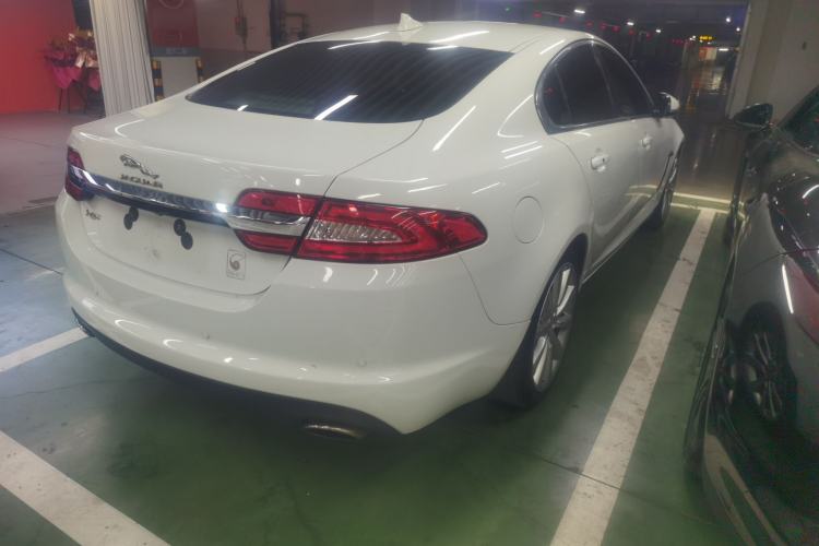 Used Jaguar XF 2015 XF 2.0T 80th Anniversary Limited Edition Luxury Model Exterior 3