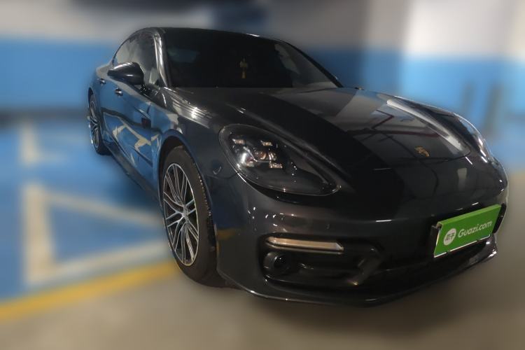 Used Porsche Panamera 2019 Panamera 2.9T Front Right 45 Deg