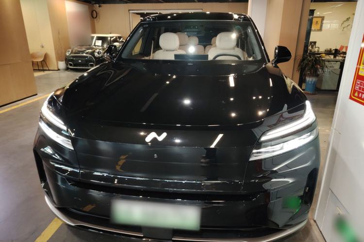 Used ONVO Luxeed L90 2025 Model—Max Six-Seater Version
