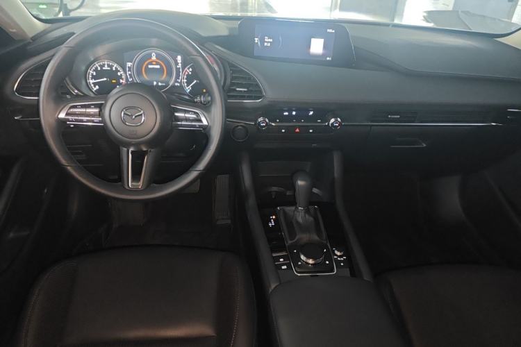 Used Mazda 3 Axela 2023 2.0L Automatic Zhiya Edition Center Console