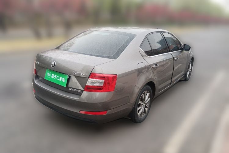 Used Skoda Octavia 2017 1.6L Manual Trend Edition Rear Right 45 Deg