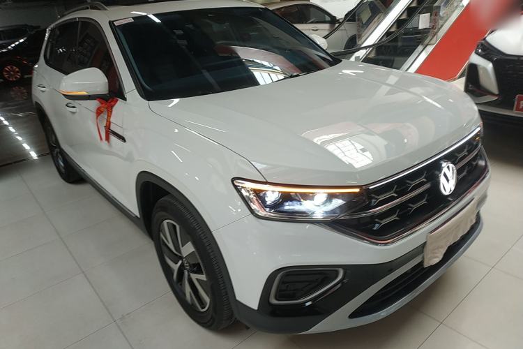 Used Volkswagen Tayron 2024 300TSI Two-Wheel-Drive Luxury Plus Advanced Version Front Right 45 Deg