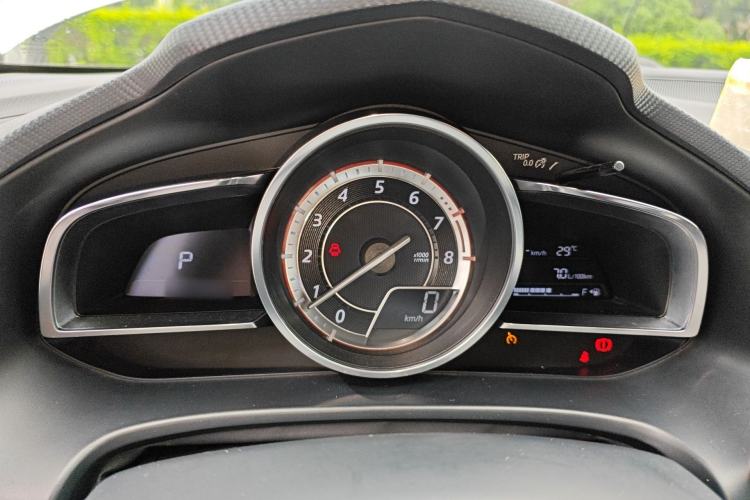 Used Mazda 3 Axela 2014 Hatchback 2.0L Automatic Flagship Model Instrument Cluster