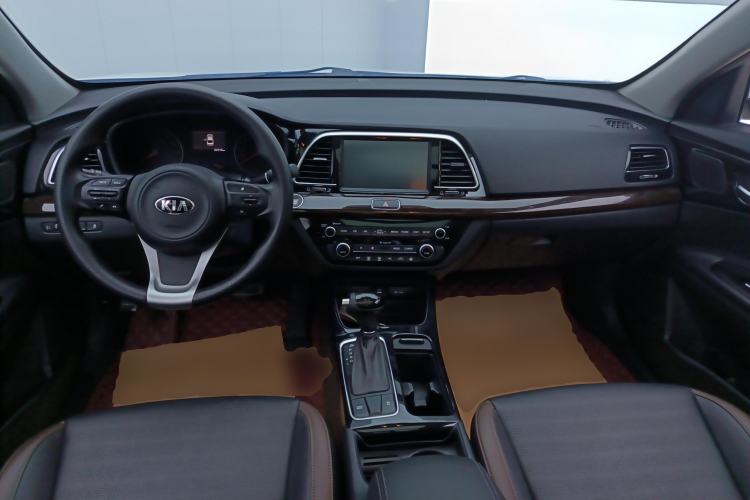 Used Kia K3 (Kai Shen) 2019 1.8L Automatic GLS Center Console