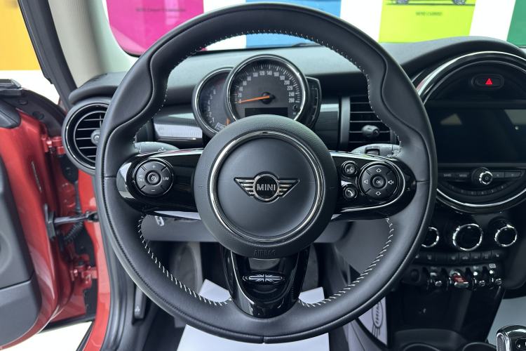 Used MINI 2020 1.5T COOPER Three-Door Midnight Red Limited Edition
