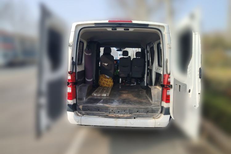 Used Foton Toano 2023 2.0T Manual Urban Version Short Wheelbase Low Roof with Single Rear Tire Available in 5/6/9-Seater Configurations
