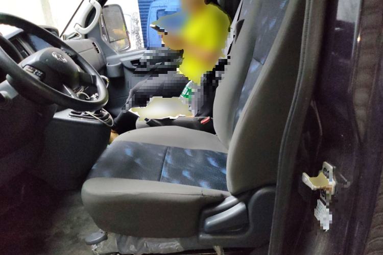 Used Dongfeng Yufeng Yufeng 2021 2.4T Rear-Drive Logistics Vehicle Long Wheelbase Mid-Roof 6-9 Seater China VI Emission Standard YCY24140-60
