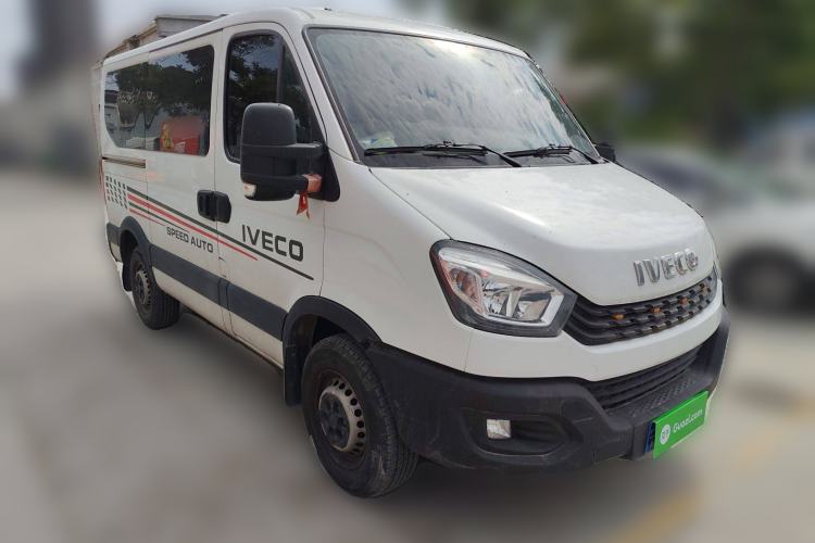 Used Iveco Eurocargo 2021 2.0T Manual Super-Rui Short Wheelbase Low-Roof Side-Hinged Door F1A