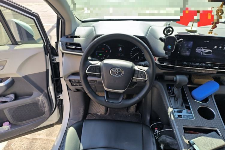 Used Toyota SIENNA 2024 2.5L Hybrid Comfort Edition