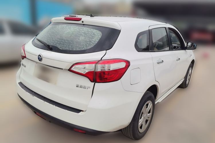 Used Venucia T70 2015 1.6L Manual Ruixing Edition Rear Right 45 Deg