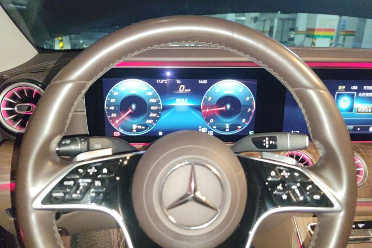 Used Mercedes-Benz E-Class 2021 Facelift E 260 L
