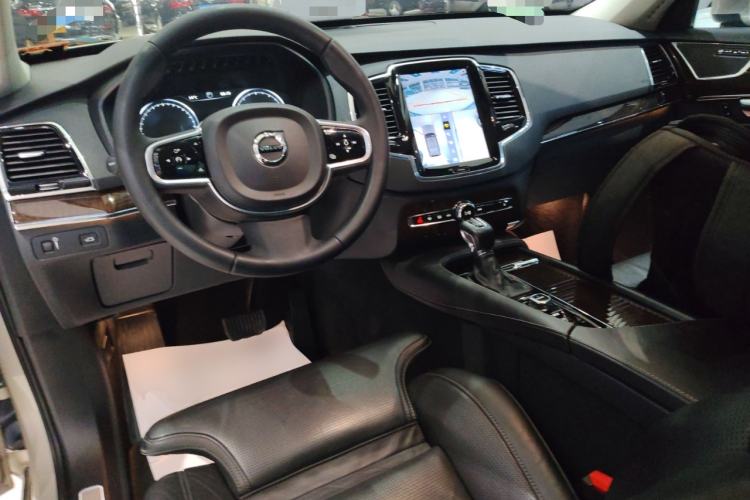 Used Volvo XC90 2015 T6 Luxury Edition 5-seater Center Console