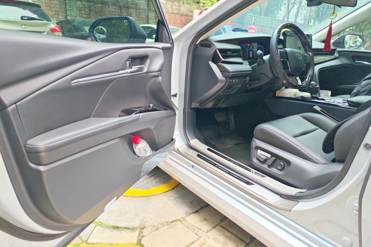 Used Toyota Camry 2024 Dual-Motor 2.0 HE Elite Edition Driver Seat