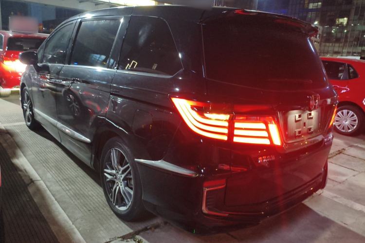 Used Honda Elysion 2019 2.0L Hybrid Luxury Edition Rear Left 45 Deg