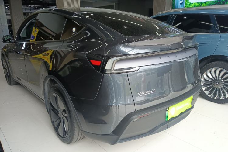 Used Tesla Model Y 2025 Rear-Wheel-Drive Version Rear Left 45 Deg