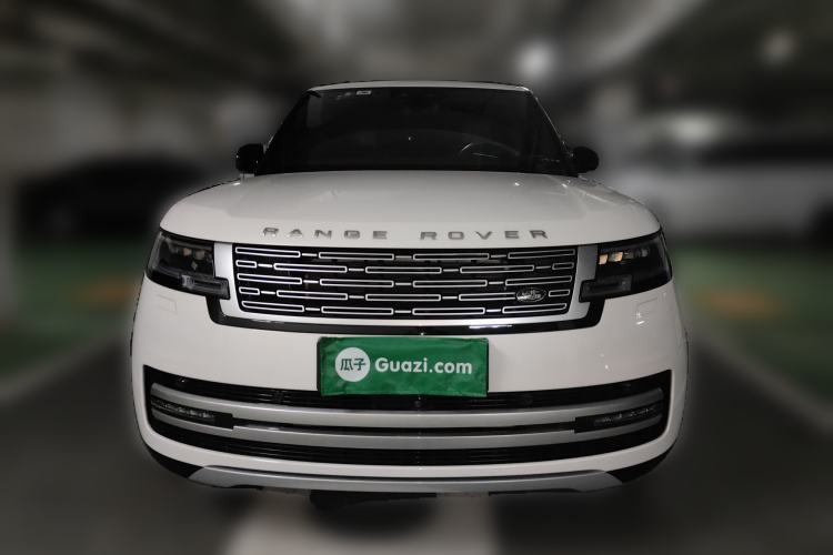 Used Land Rover Range Rover 2023 3.0 L6 400 PS Extended Long-Wheelbase Version