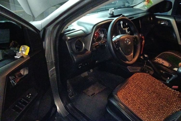 Used Toyota RAV4 2013 2.0L CVT Four-Wheel Drive New Edition