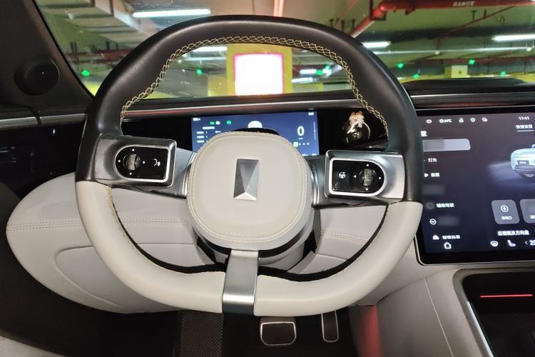 Used Avatr 11 2022 Long-Range Dual-Motor Luxury Edition 4 Seats
