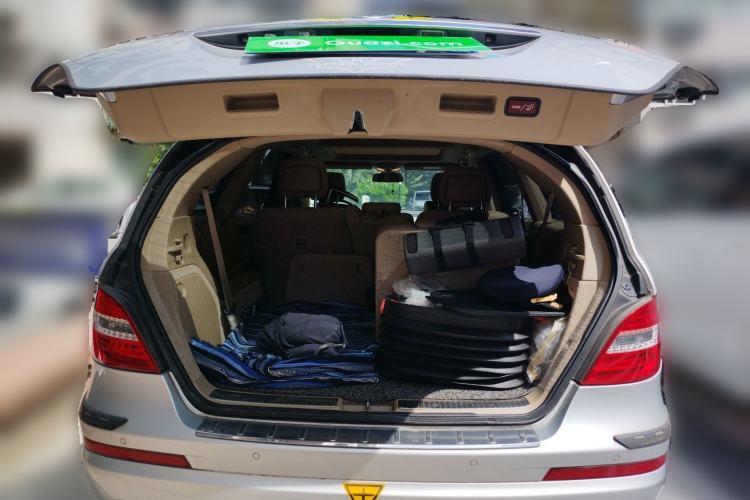 Used Mercedes-Benz R-Class 2017 R 320 4MATIC Business Edition Prestige Model
