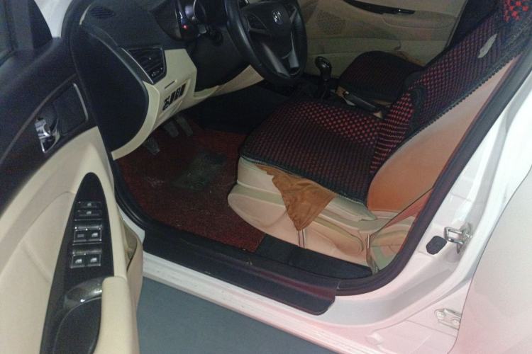 Used Changan Eado 2015 1.6L Manual Luxury Model China IV Standard
