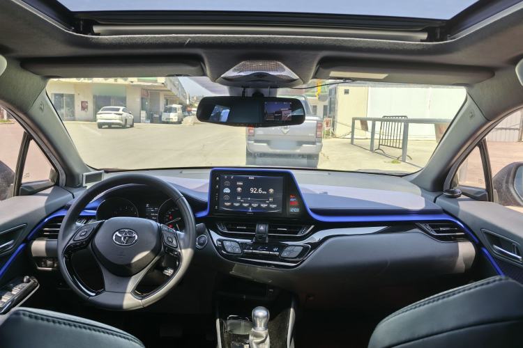 Used Toyota IZOA 2018 2.0L Yichi Edition China V Standard