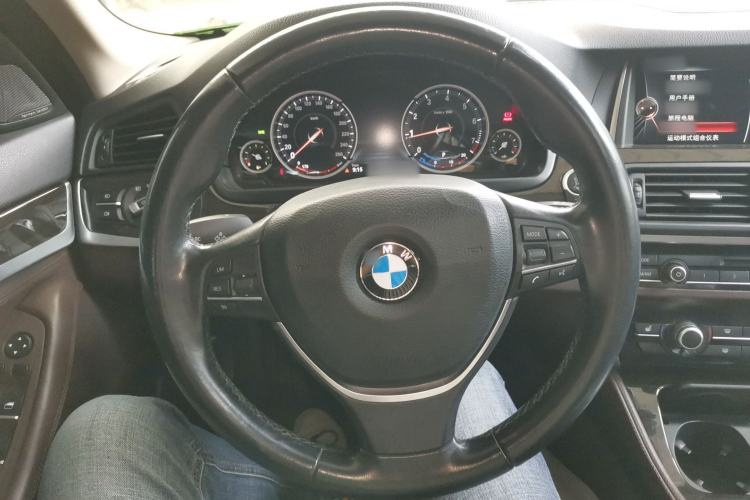 Used BMW 5 Series 2017 525Li Luxury Design Package Steering Wheel