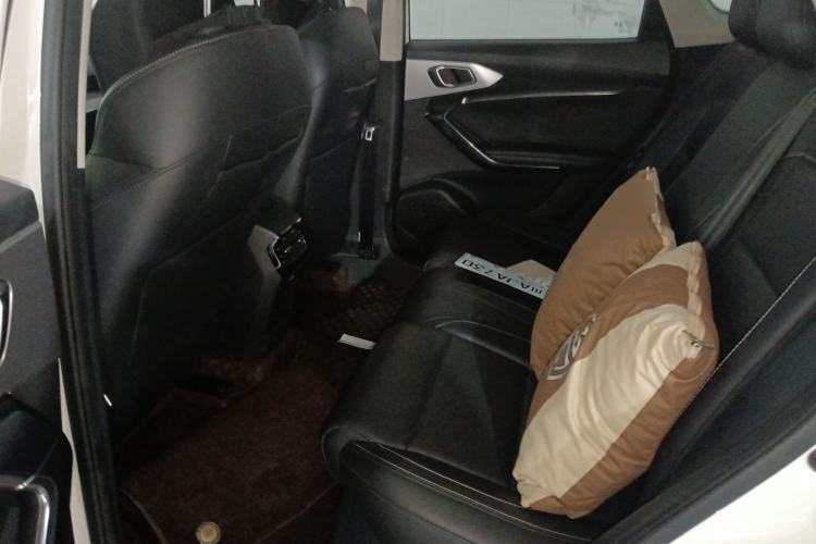 Used MG ONE 2022 β-Comfortable Living Series 1.5T Fully Satisfying Version 1078 Left Rear Seat