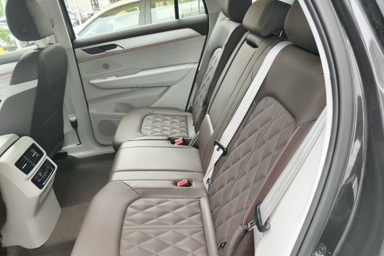 Used Volkswagen Tavendor 2023 380TSI Four-Wheel Drive R-Line Cruise Edition Left Rear Seat