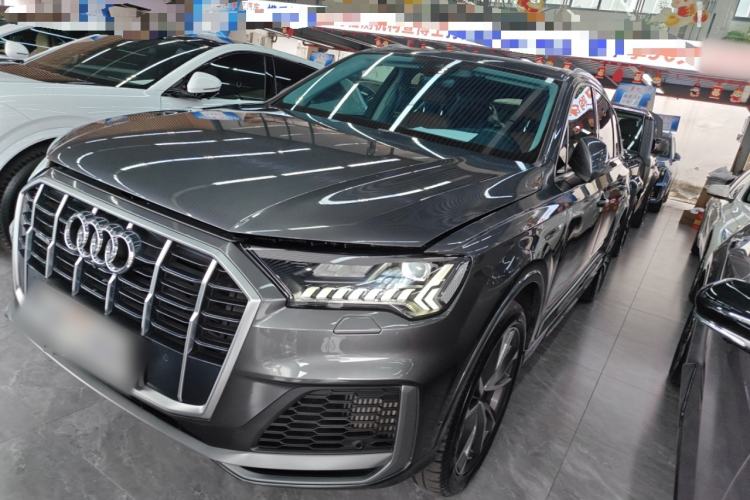 Used Audi Q7 2022 55 TFSI quattro S line Sport model
